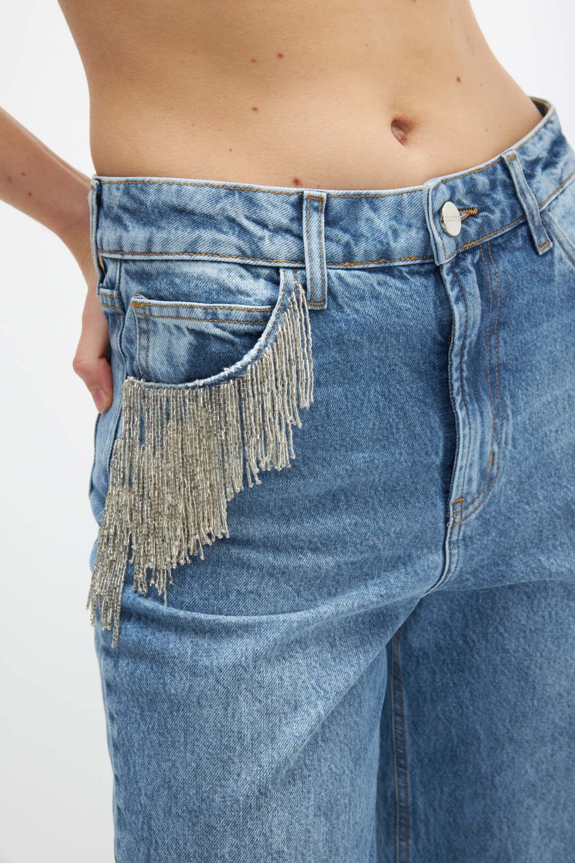 embroidered premium cotton denim Abril jeans for woman