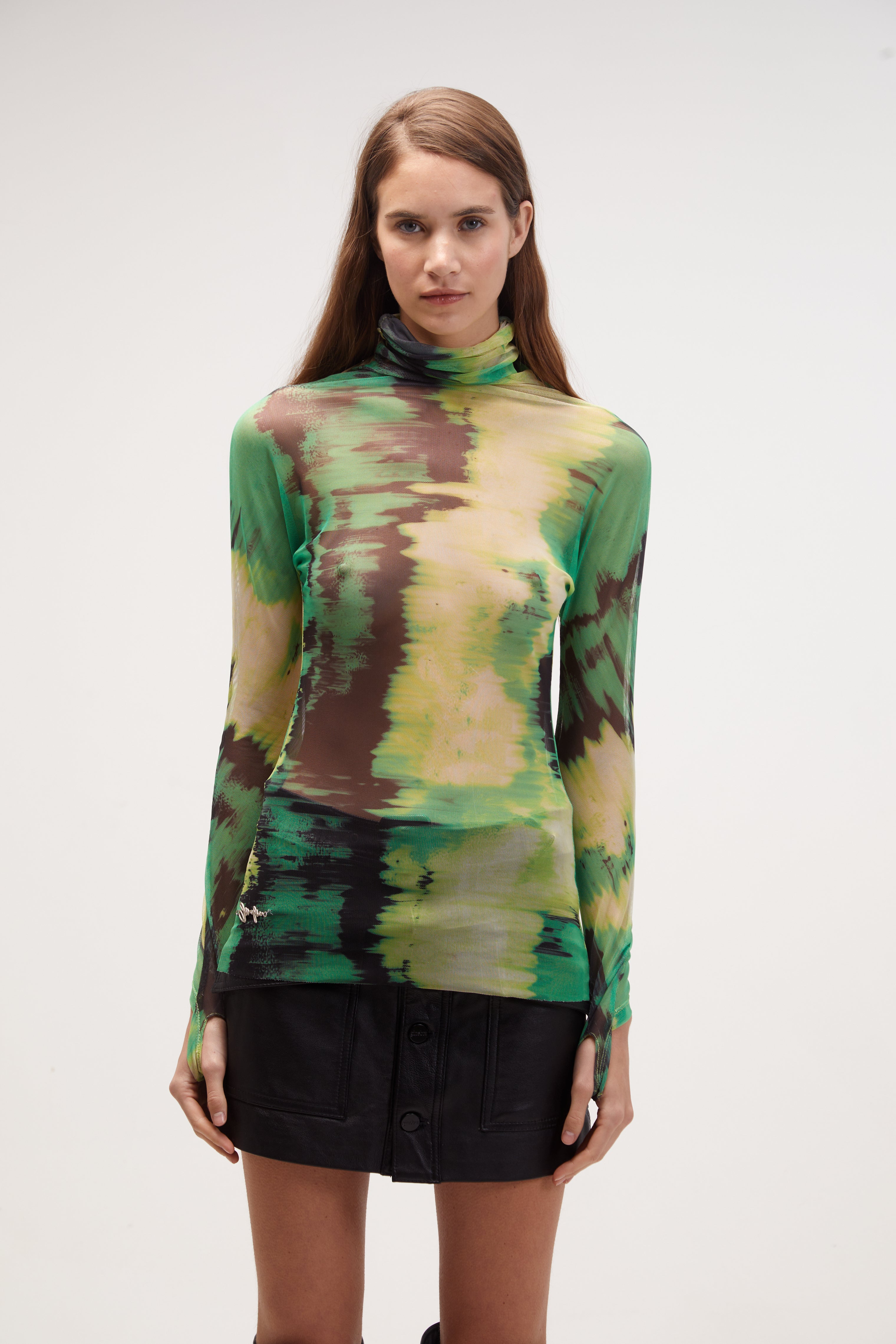 refined fitted long-sleeved shirt for woman