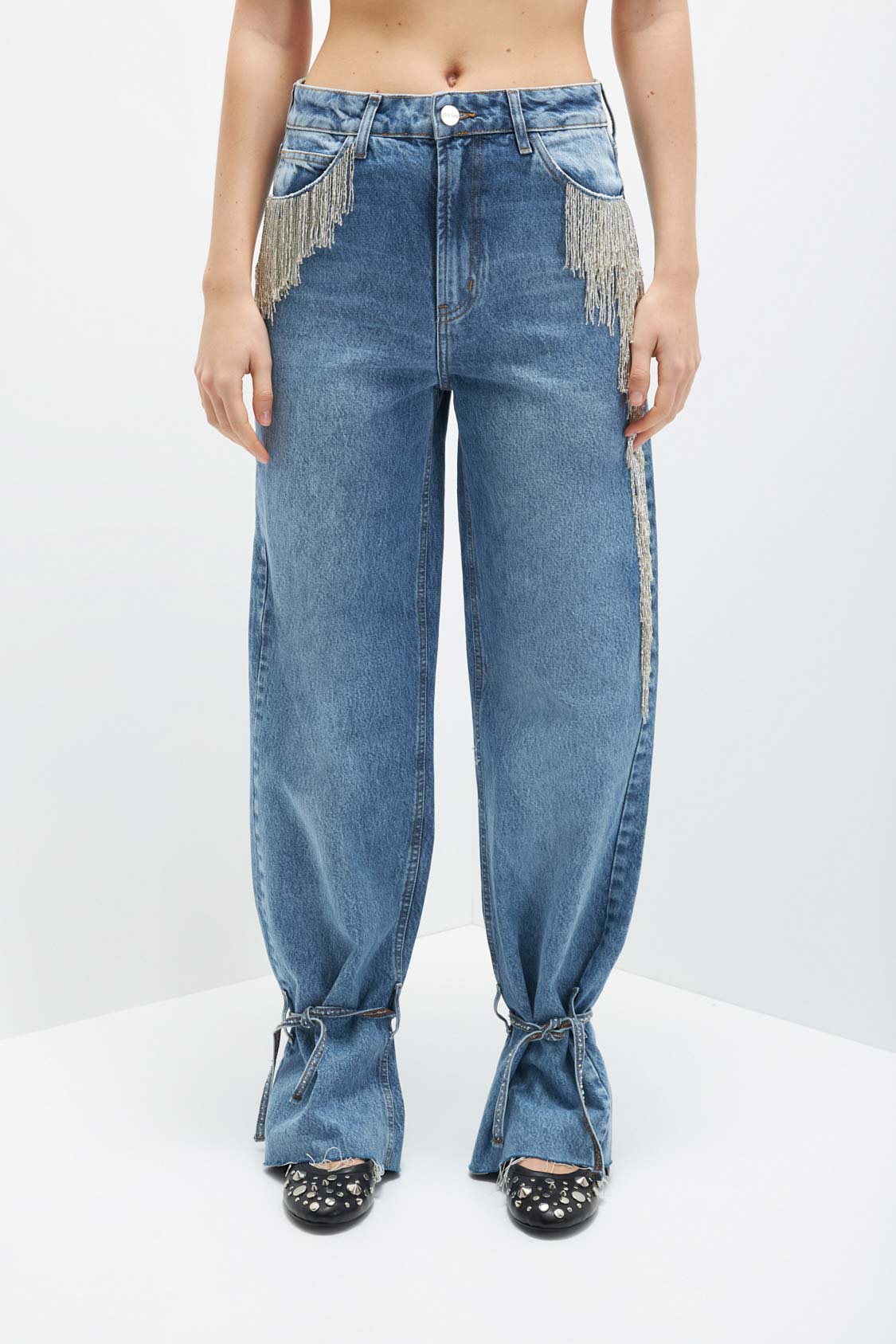 embroidered premium cotton denim Abril jeans for woman