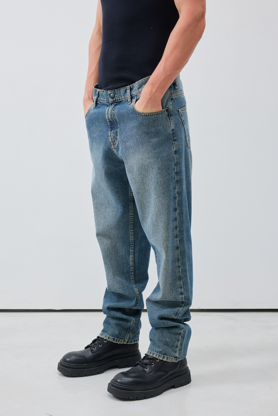 Blue Oxide Straight Jean